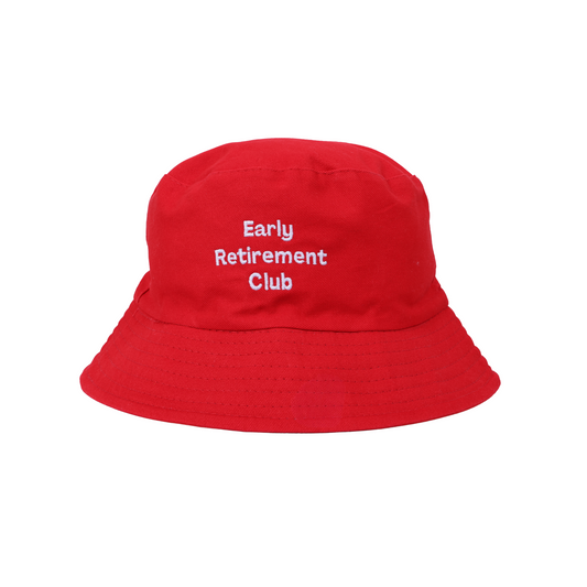 Bucket hat with embroidered text “Early Retirement Club,” a playful lifestyle statement hat from Hattitude, perfect for Gen Z streetwear.